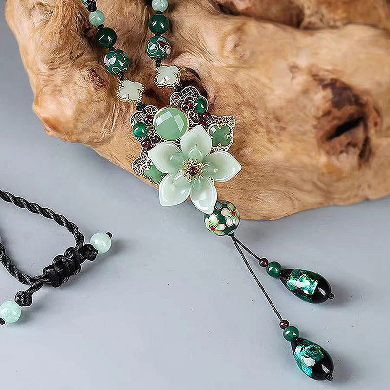 Collar de Jade Flor de Loto
