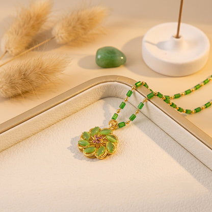 Collar Flor de Jade Giratoria