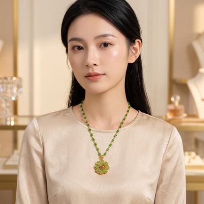 Collar Flor de Jade Giratoria
